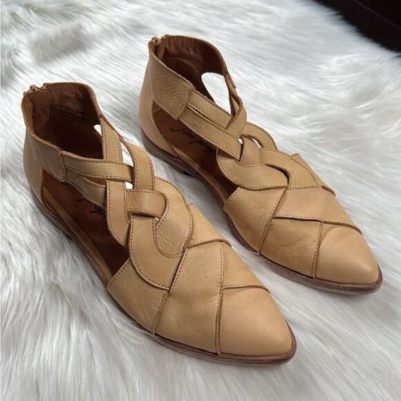 Free People Ivory Wanderlust Flat Sandal - Picture 2 of 10